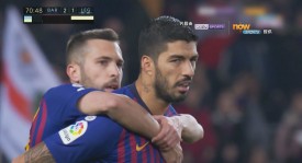 巴塞罗那门将加西亚、中场拉菲尼亚受伤，球队阵容告急战术需调整