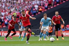 曼联转会窗口引援动向：瞄准潜力新星注入新鲜血液