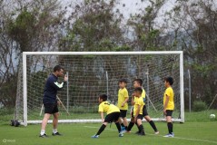 皇马战术革新：阿隆索三后卫体系与新星崛起